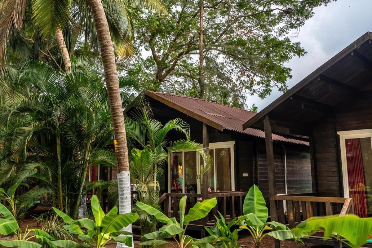 The Exotica Agonda Hotel Buitenkant foto